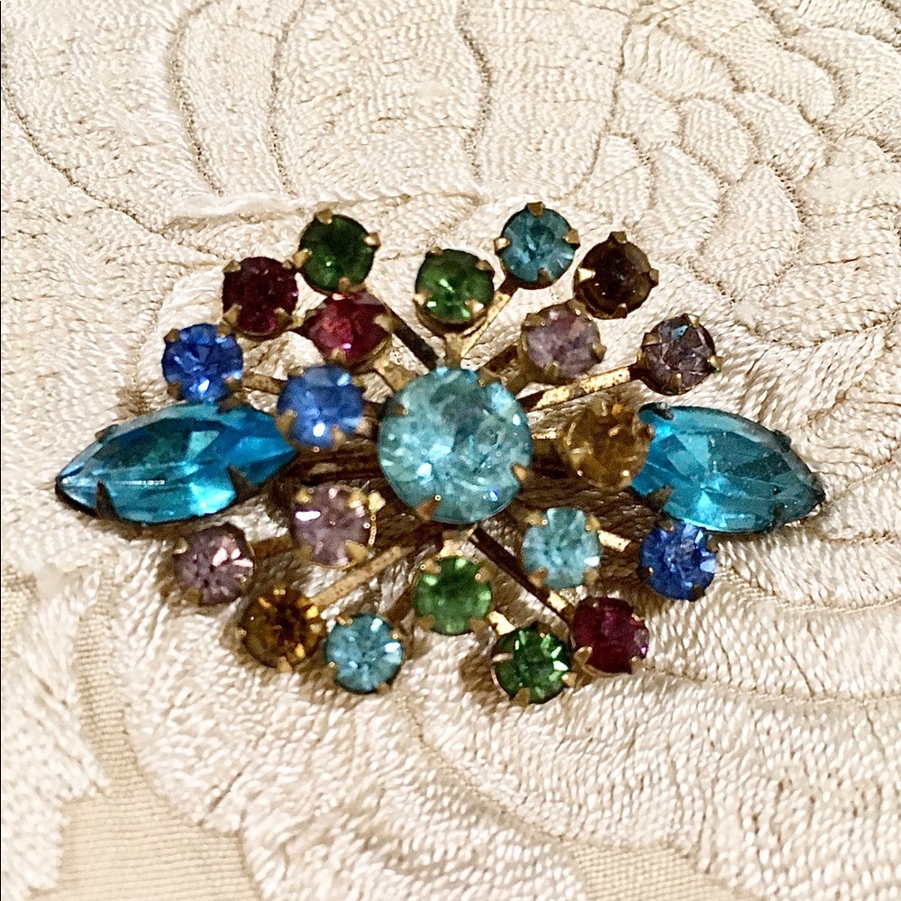 Vtg Czech multicolor rhinestone brooch pin, 1930’s